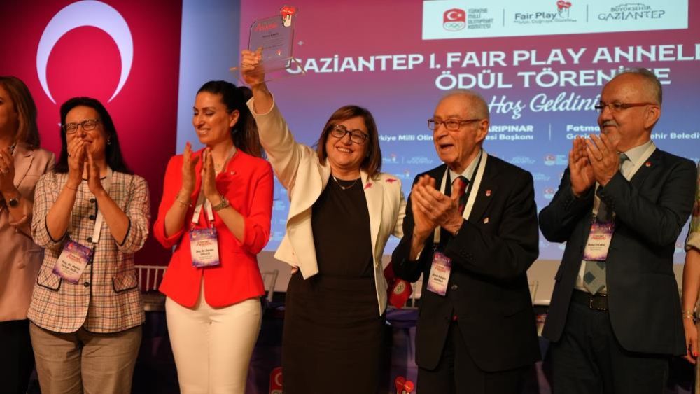 Milli Olimpiyat Komitesi, Fatma Şahin'i Türkiye'nin ilk “Fair Play Annesi” seçti